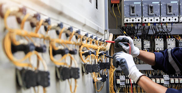 Professional Electrician technician working in Arlington, TX